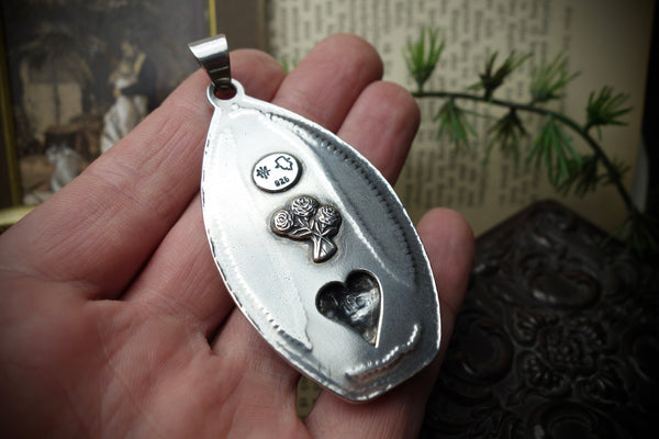 Silver Pendant „MOTHER MARY“