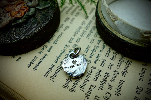 Silver Pendant „GOLDEN CONCHO“