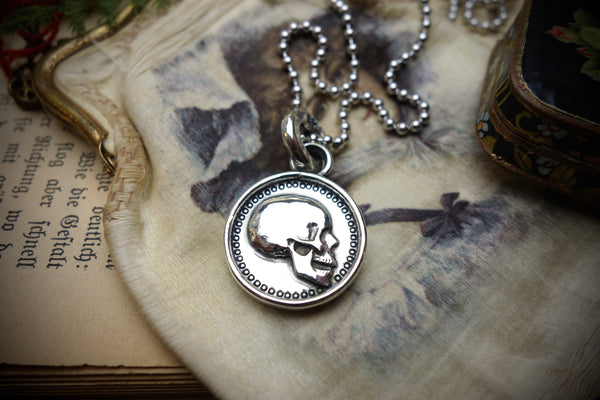 Silver Pendant „MEMENTO MORI“