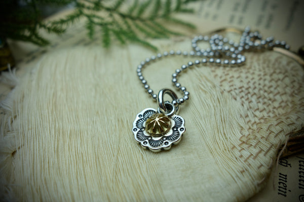 Silver Pendant „GOLDEN CONCHO“