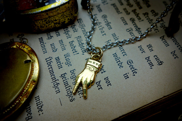 Gold Pendant „WITTY VICTORY“