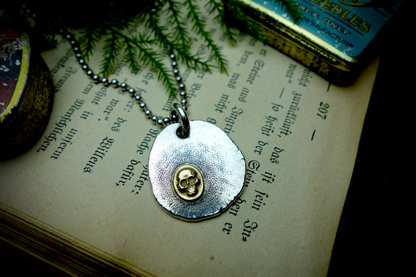 Silver Pendant „GOLDEN SKULL“