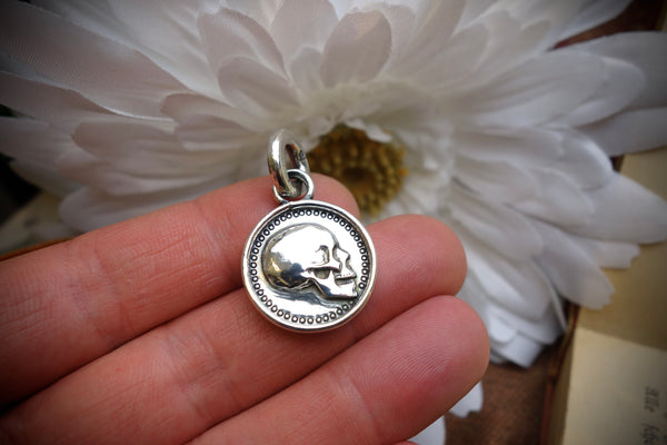 Silver Pendant „MEMENTO MORI“