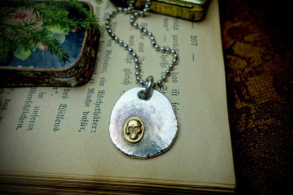 Silver Pendant „GOLDEN SKULL“