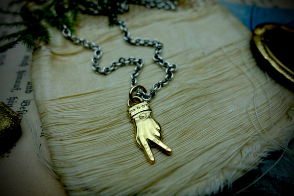 Gold Pendant „WITTY VICTORY“