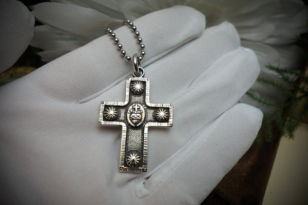 Silver Pendant „SACRED HEART CROSS“