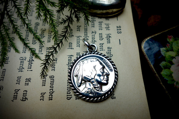 Silver Pendant „INDIAN HEAD MEDAL“