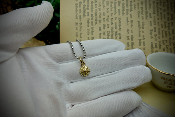 Gold Pendant „GOLDEN CONCHO“