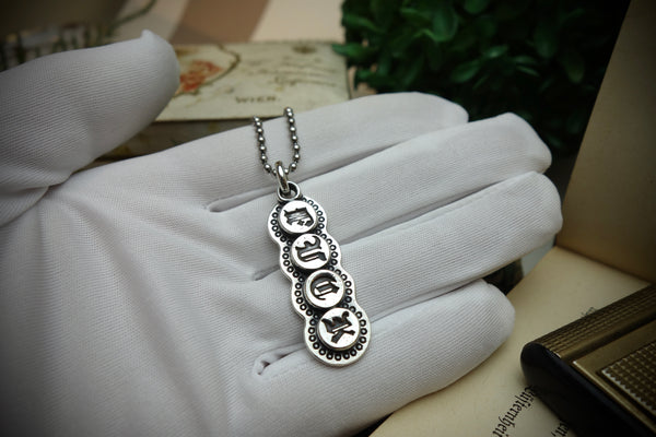 Silver Pendant „FUCK“