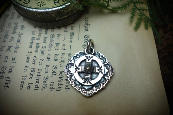 Silver Pendant „MEDICINE WHEEL“