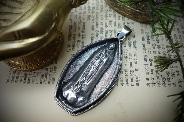 Silver Pendant „MOTHER MARY“