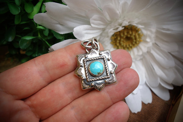 Silver Pendant „KINGMAN STAR CONCHO“