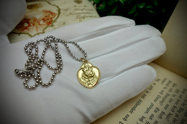 Gold Pendant „ETERNAL LOVE“
