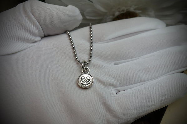 Silver Pendant „QUIRKY ZOMBIE SMILEY“
