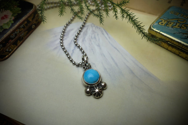 Silver Pendant „SLEEPING BEAUTY“ (Reserviert)