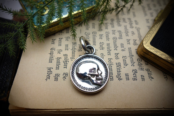 Silver Pendant „MEMENTO MORI“