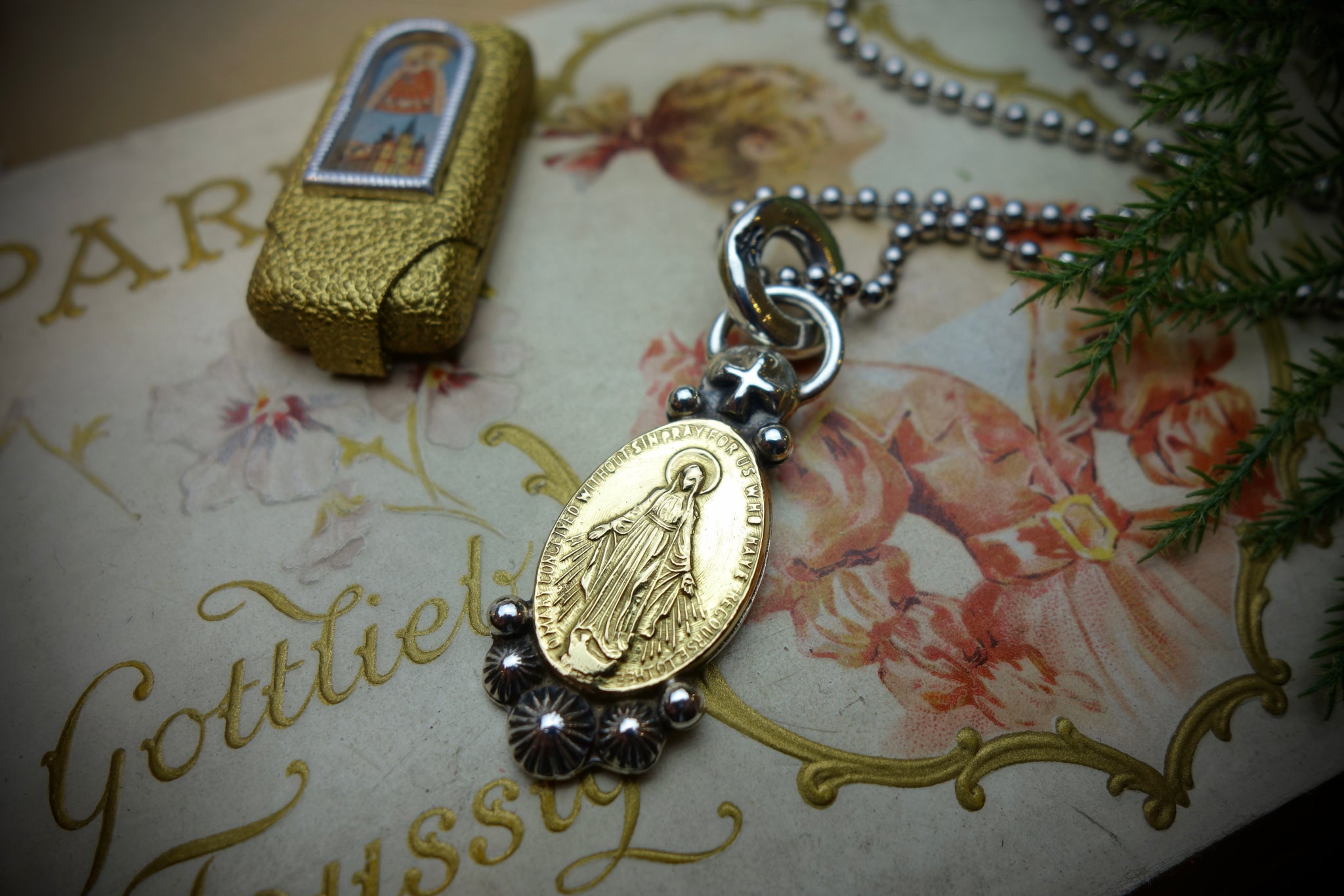 Silver Pendant „GOLDEN MADONNA“