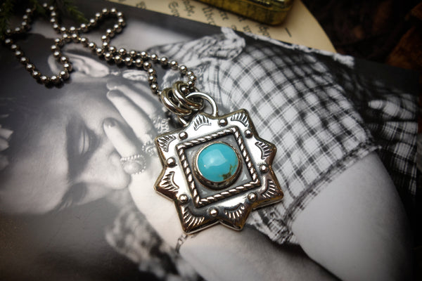 Silver Pendant „KINGMAN STAR CONCHO“