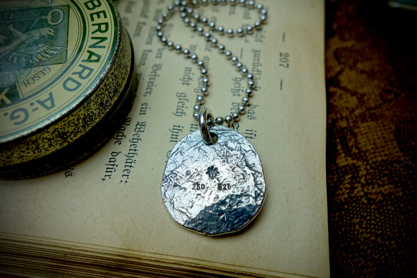 Silver Pendant „GOLDEN SKULL“