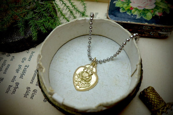 Gold Pendant „ETERNAL LOVE“