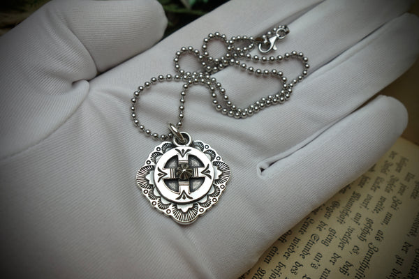 Silver Pendant „MEDICINE WHEEL“