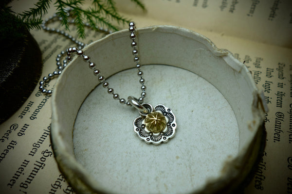 Silver Pendant „GOLDEN CONCHO“