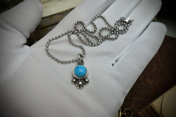 Silver Pendant „SLEEPING BEAUTY“ (Reserviert)