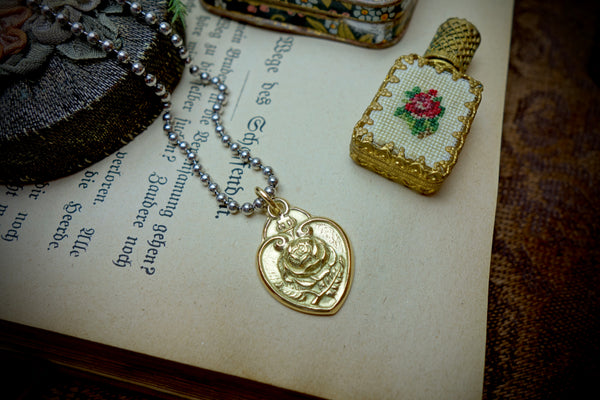 Gold Pendant „ETERNAL LOVE“