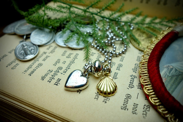 Charm Set „PILGRIM“