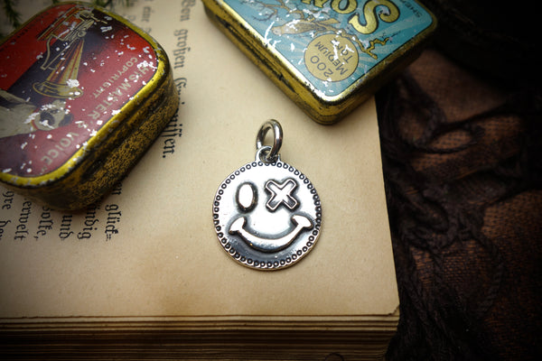 Silver Pendant „STAY WEIRD“