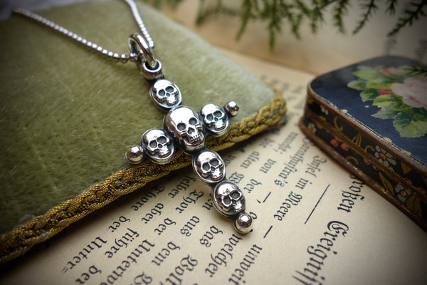 Silver Pendant „SKULL CROSS“