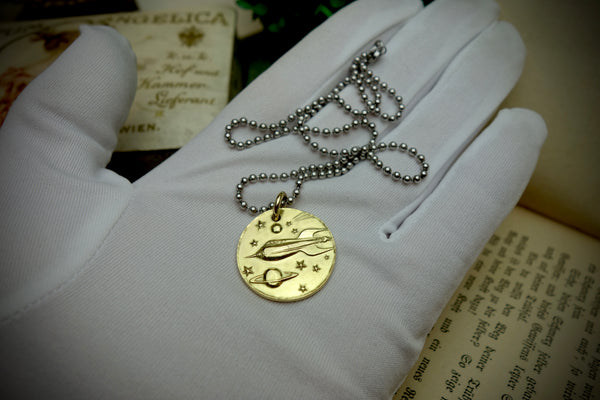 Gold Pendant „DREAM BIG“