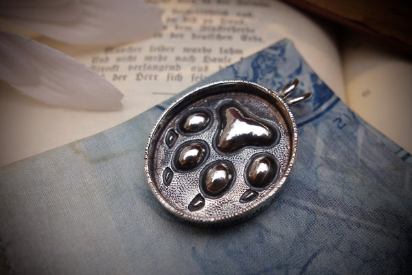 Silver Pendant „WOLF‘S PAW“