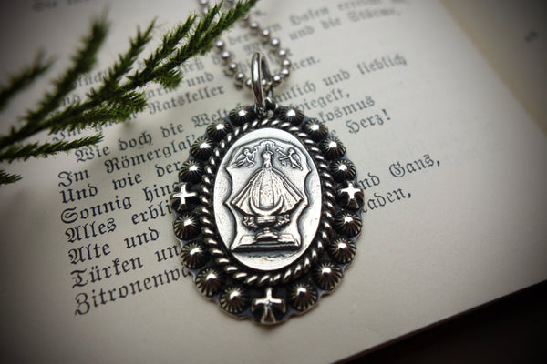 Silver Pendant „OUR LADY OF SAN JUAN DE LOS LAGOS“