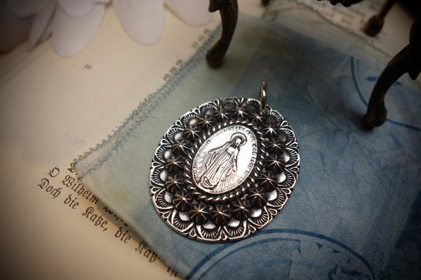 Silver Pendant „MADONNA LOVE“